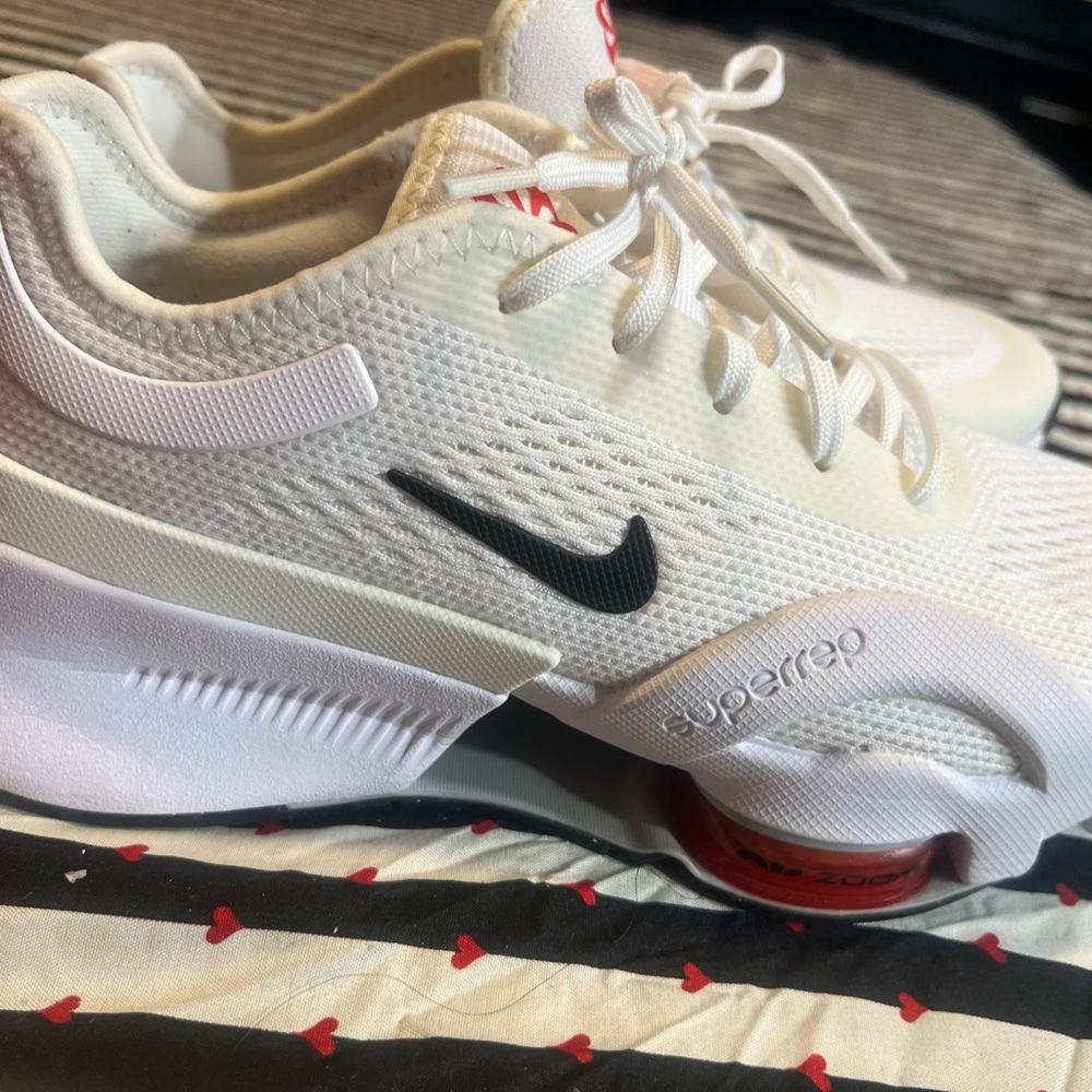 Nike White and Black Sneakers